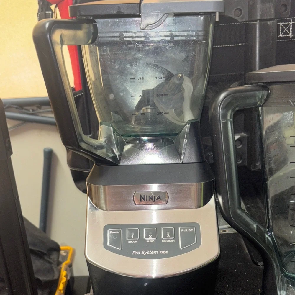 EUC Ninja Pro System 1100 Blender with Black and Silver Finish - Picture 2 of 6